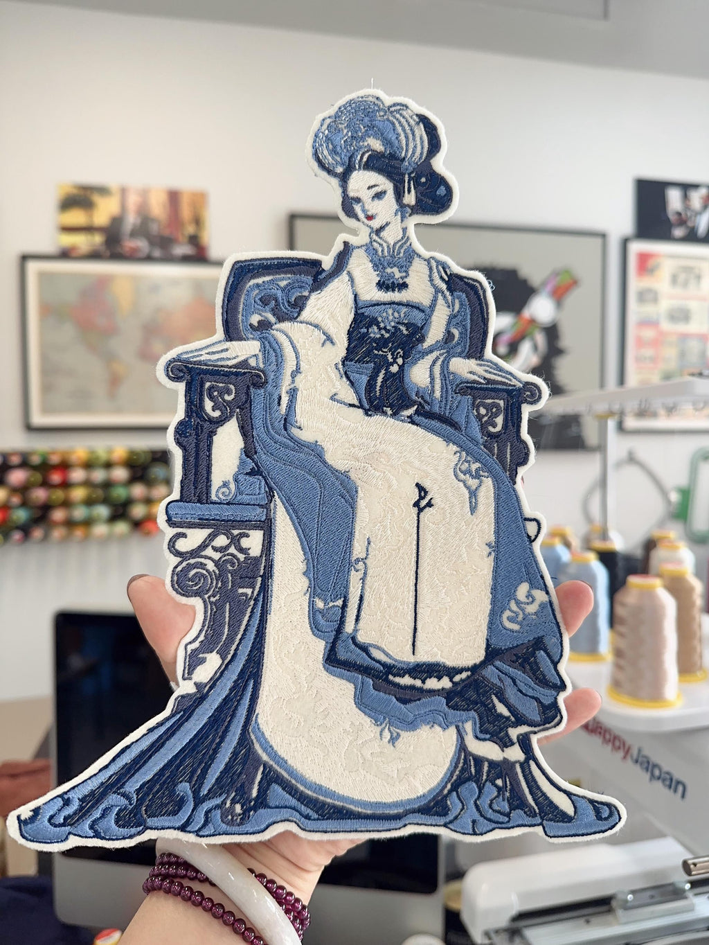 Traditional Chinese Lady Throne Patch – Blue White Hanfu Empress Embroidery (Sew/Iron On)